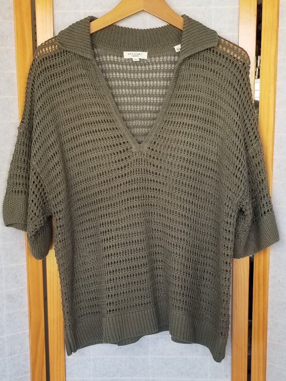 Max Studio Linen Blend Crochet Sweater Size Large Olive Green Polo Collared Knit